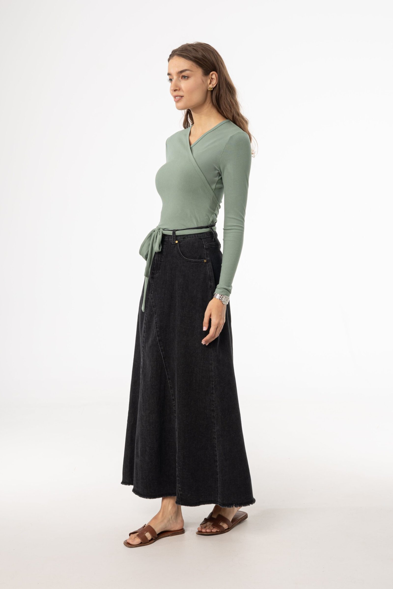 Black Frayed Edge Denim Skirt - Image 2