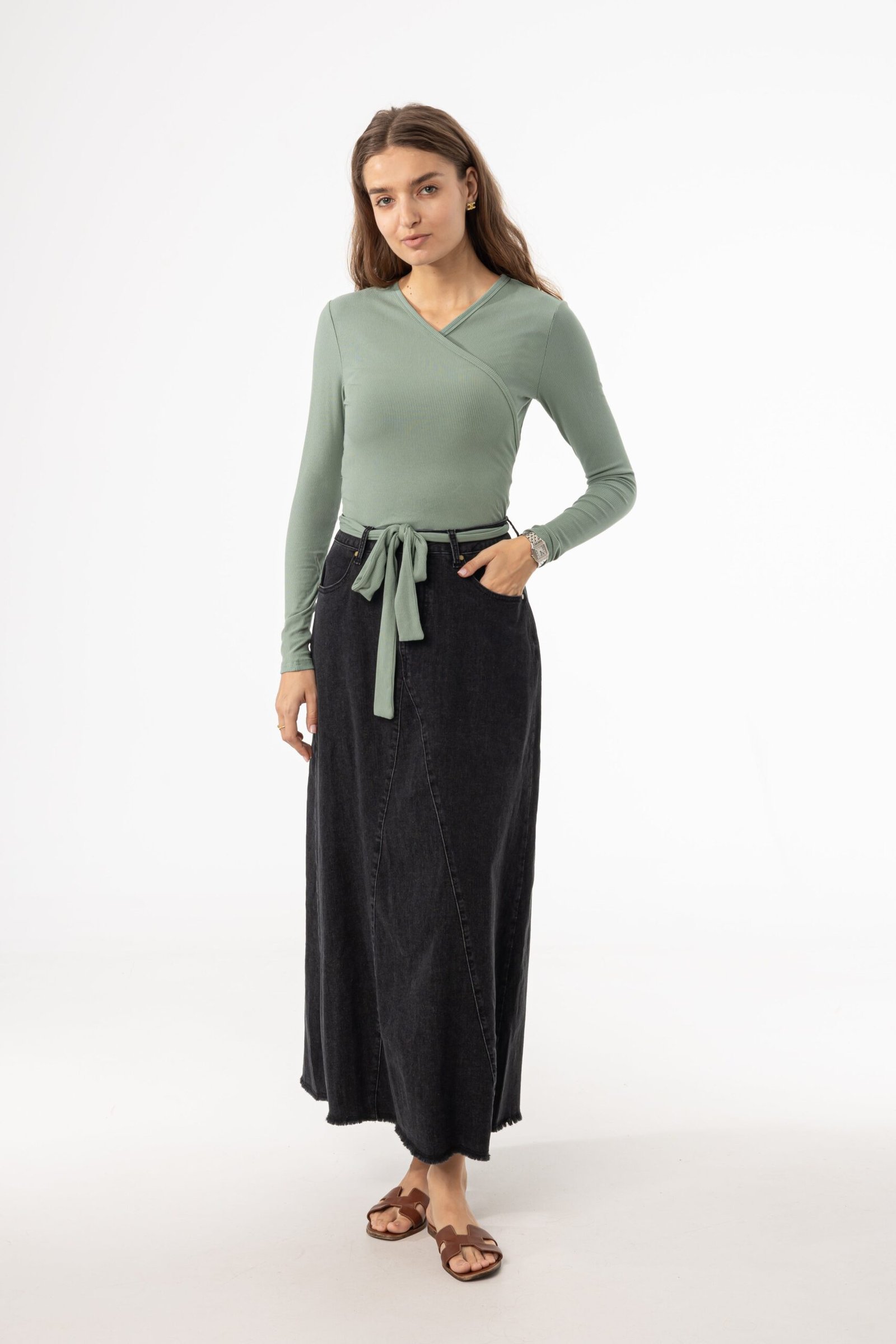 Black Frayed Edge Denim Skirt - Image 4