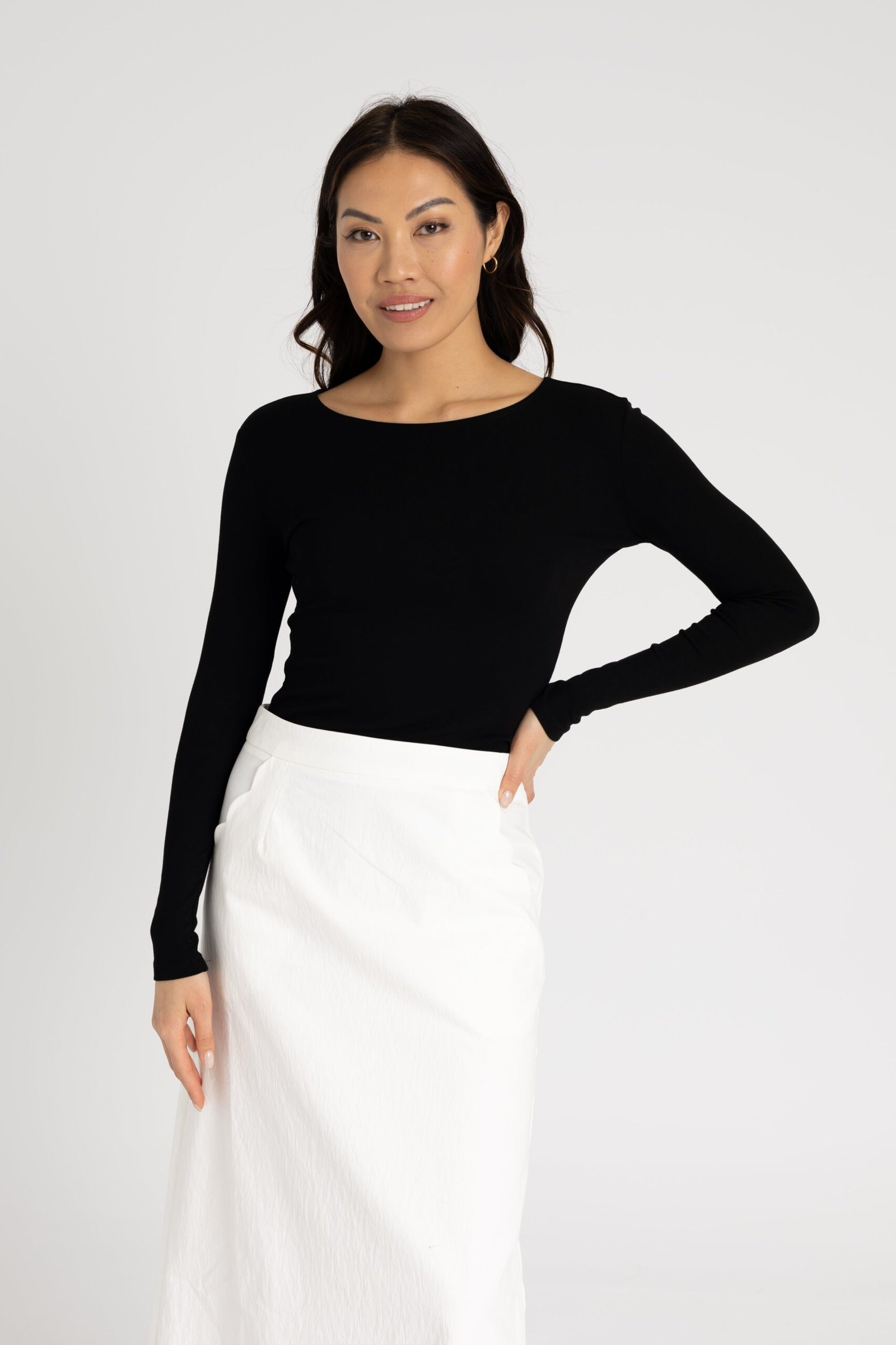 Black Solid Wide Neck T-Shirt - Image 4